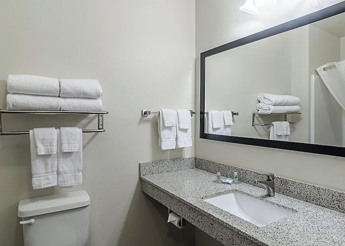 Cobblestone Inn&suites - 2* Guernsey